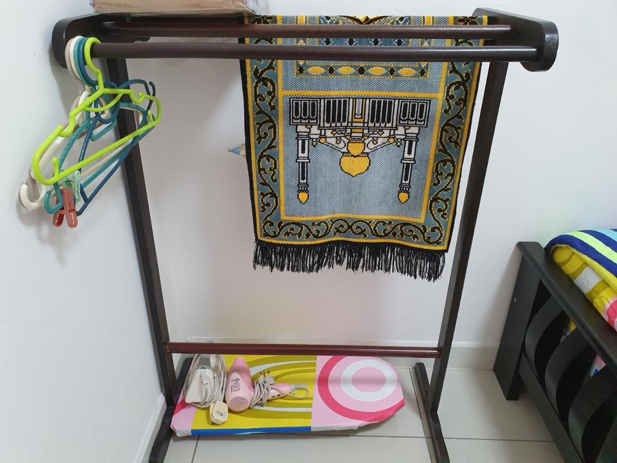 Az Homestay @ Southville City Банги Екстериор снимка