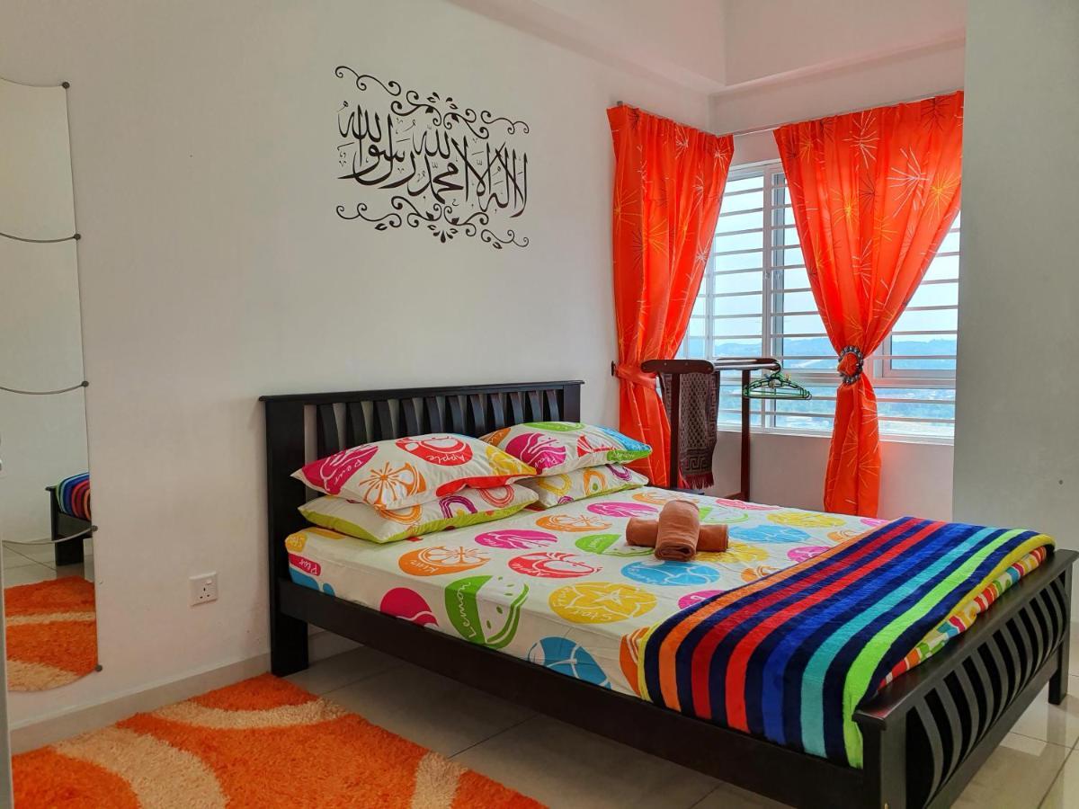 Az Homestay @ Southville City Банги Екстериор снимка