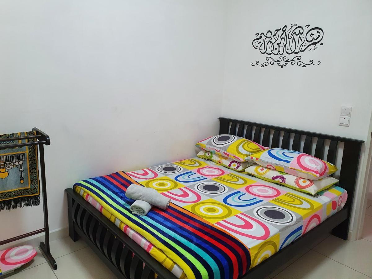 Az Homestay @ Southville City Банги Екстериор снимка