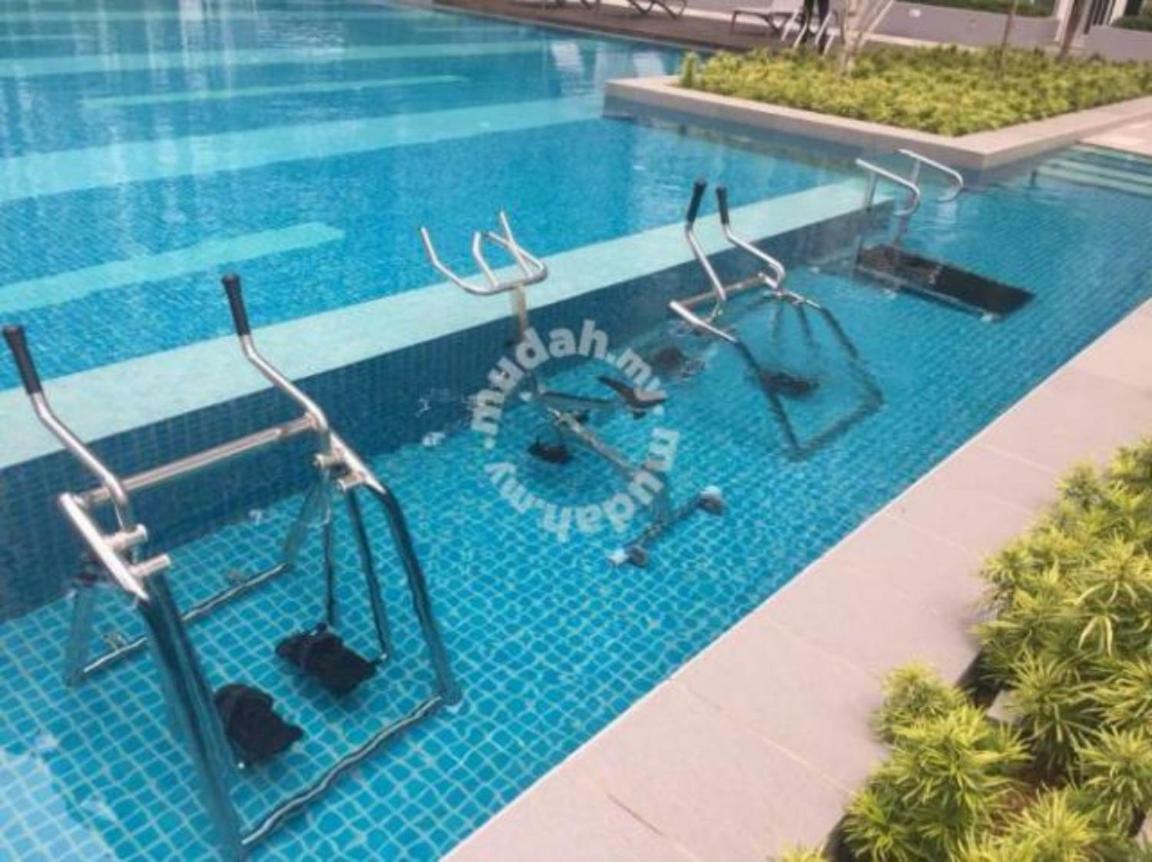 Az Homestay @ Southville City Банги Екстериор снимка