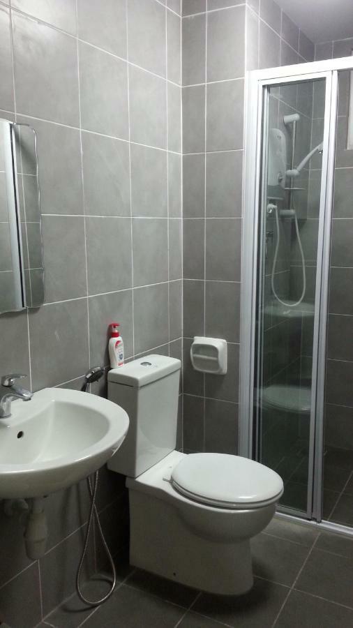 Az Homestay @ Southville City Банги Екстериор снимка