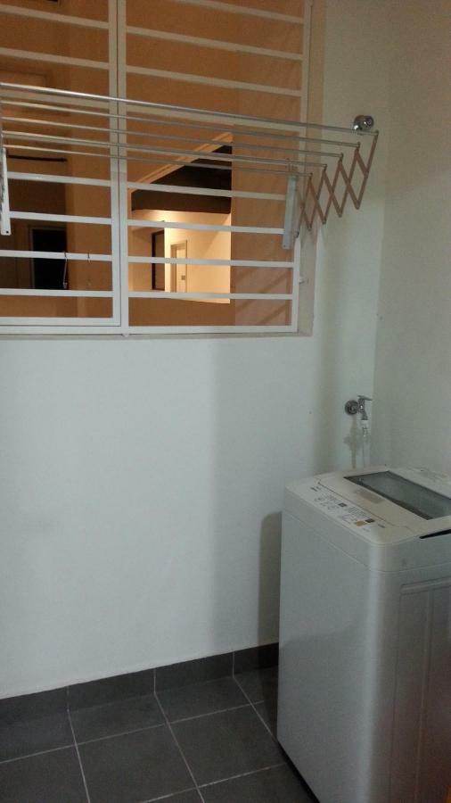 Az Homestay @ Southville City Банги Екстериор снимка